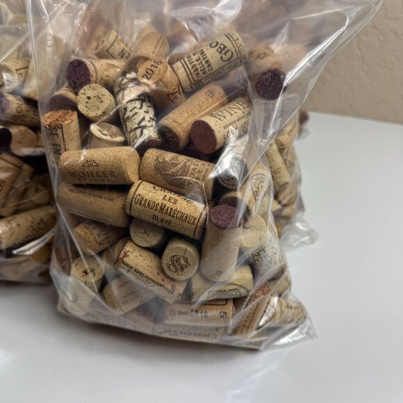 Wine Corks Natural Variety 1LB Lot 90-100# Holiday Crafting Upcycling Wedding - Picture 3 of 4